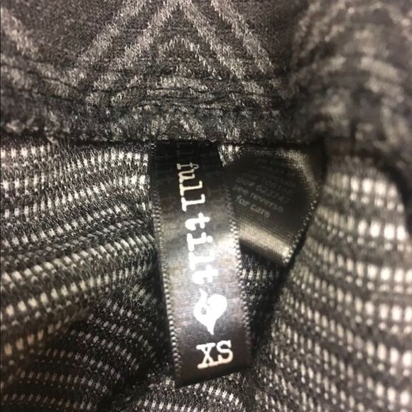 NWOT FULL TILT Black and Gray Zig Zag Skirt - Picture 4 of 4